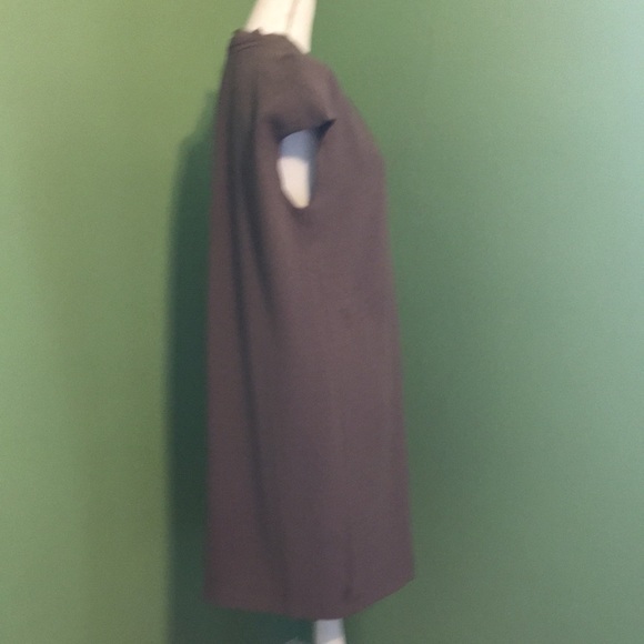 CARMEN MARC VALVO taupe cap sleeves knee length shift dress - Picture 5 of 9